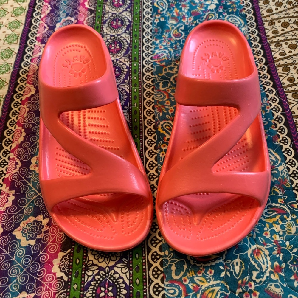 Dawgs Orange “Z” slip on Sandal Size 7